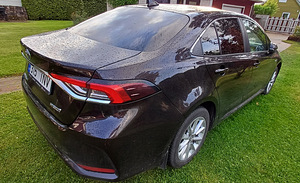 TOYOTA COROLLA, ГИБРИД (5 фото из 8)