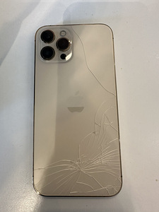 iPhone 12 Pro Max (4 foto / 9)
