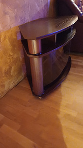 TV alus (2 foto / 3)