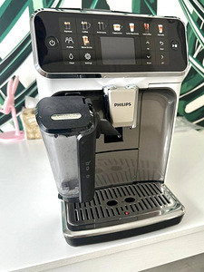 Kohvimasin Philips 5500 seeria EP5545 / 70 (1 foto / 4)