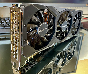 Gigabyte 2070 super (1 foto / 3)