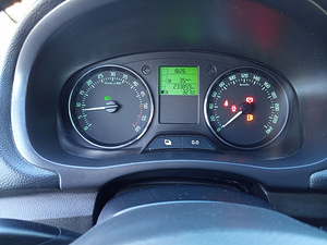 Fabia "Monte Carlo" 1.6TDI, suurepärane. Vähem kui aasta Ees (11 foto / 15)