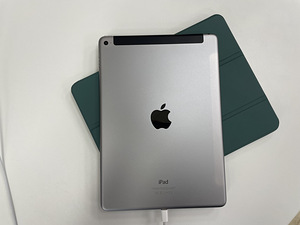 Б/у iPad Air 2 9.7'' 64 Гб 2014 (4 фото из 5)