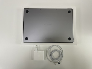 MacBook Pro 16 2021 M1 Pro 16GB 512GB (6 foto / 9)