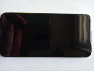 iPhone SE 2020 128gb (2 foto / 3)
