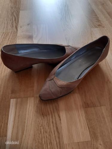 Женская обувь (фото #1)