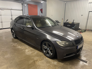 BMW 330d 170kw Tehase M-pakett (1 foto / 8)