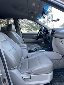 Kia Sorento 2008 (7 foto / 10)