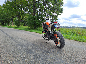KTM Duke 125 (2 foto / 5)