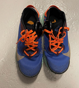 Кроссовки Nike (3 фото из 4)
