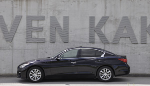 Infiniti q50 (3 foto / 15)
