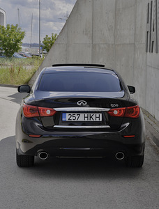 Infiniti q50 (7 foto / 15)