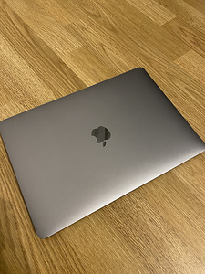 Macbook pro M1 2020 8/256gb (2 foto / 6)