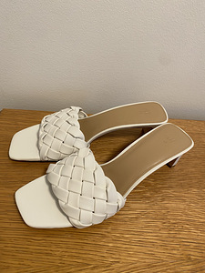 Valged sandaalid H&M suurus 40, uued (1 foto / 6)