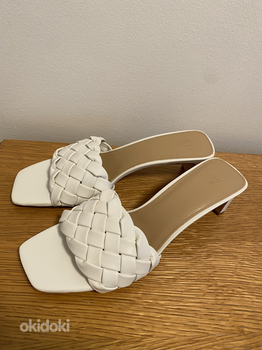 Valged sandaalid H&M suurus 40, uued