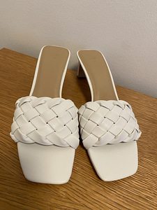 Valged sandaalid H&M suurus 40, uued (4 foto / 6)