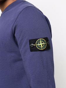 Stone island (2 фото из 3)