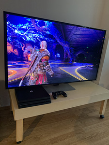 PlayStation 4 PRO ps4 pro + mäng (1 foto / 5)