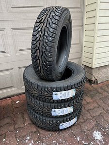 205/75R16C NAASTREHVID NOKIAN (UUED) (1 foto / 3)