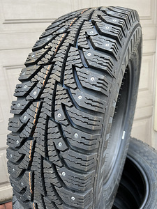 205/75R16C NAASTREHVID NOKIAN (UUED) (2 foto / 3)