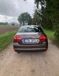 Volkswagen Jetta 1.4TFSI automaat (2 foto / 11)