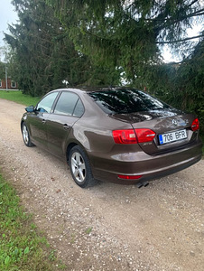Volkswagen Jetta 1.4TFSI automaat (3 foto / 11)
