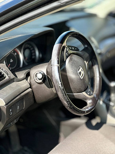 Honda Accord 2.2d 2008 (6 foto / 10)