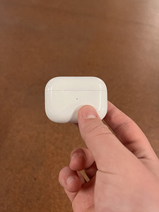 AirPods Pro (2 фото из 3)
