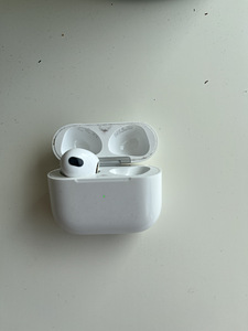 AirPods gen 3 (1 фото из 3)