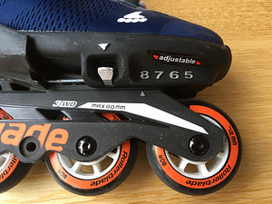 Laste rulluisud Rollerblade + kaitsmekomplekt (uueväärsed) (3 foto / 6)