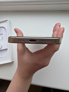 iPhone 16 Pro Max 256 ГБ (3 фото из 7)
