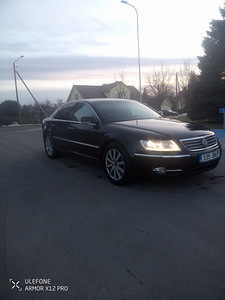 VW Phaeton (1 фото из 4)