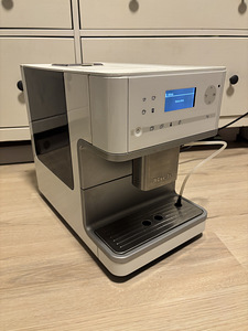 Кофемашина Miele Cm6150 (5 фото из 7)