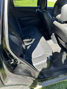 MITSUBISHI OUTLANDER (8 foto / 8)