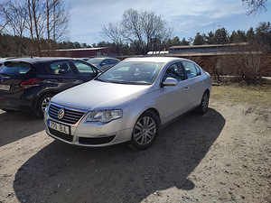 Volkswagen Passat b6 (3 foto / 5)