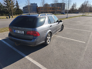 Saab 9-5 (4 foto / 9)