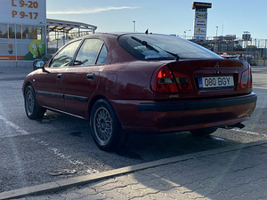 Mitsubishi Carisma Comfort (3 foto / 11)