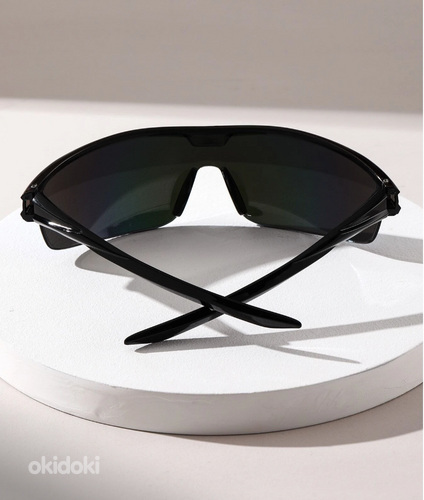 Новые модные солнцезащитные очки (фото #4)