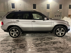 BMW X5 (5 foto / 12)