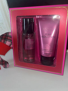 Продам набор Victoria’s Secret. (1 фото из 2)