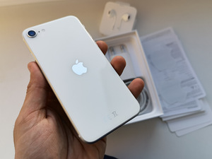 iPhone SE 2020 (64 Gb) ideaalne (5 foto / 9)