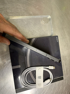 Nothing Phone 1 (8/128 Gb) (7 foto / 7)