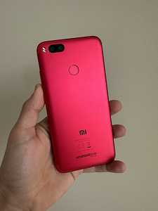Xiaomi Mi A1 (4/64 Gb) (2 foto / 10)