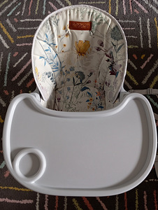 Детский бустер-стул MoMi Woodi (без длинных ножек) (2 фото из 10)