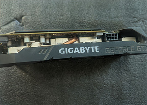 Gigabyte RX 1660 Super (4 foto / 4)