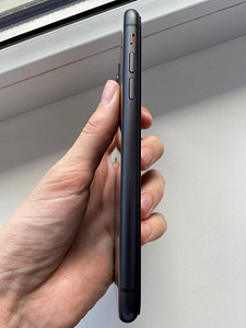 Apple IPhone 11 64 black (3 foto / 5)
