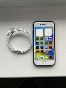 iPhone 8 silver 256 gb 100 %aku (1 foto / 8)