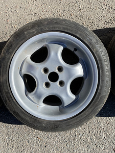 R 15 4x100 4 tk ketas kummiga 7mm диски с резиной. (5 фото из 10)