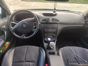 Renault LPG 2007a Laguna grandtour (7 foto / 9)