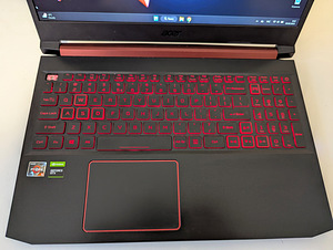 Acer Nitro 5 mänguri sülearvuti GTX 1650 Ryzen 5 mänguri sülearvuti (9 foto / 10)